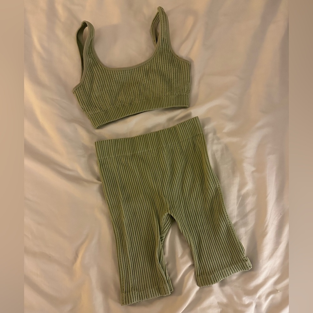 Matching Green Set - Picture 3 of 4